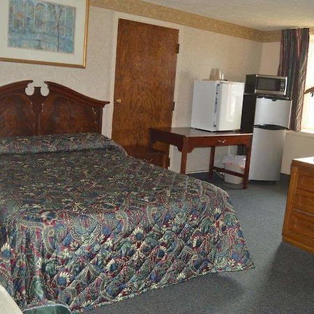 Budget Inn Of Tazewell County Pounding Mill Екстер'єр фото