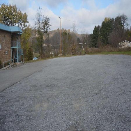 Budget Inn Of Tazewell County Pounding Mill Екстер'єр фото