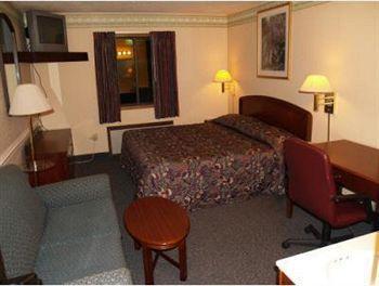 Budget Inn Of Tazewell County Pounding Mill Екстер'єр фото