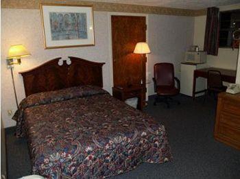 Budget Inn Of Tazewell County Pounding Mill Екстер'єр фото