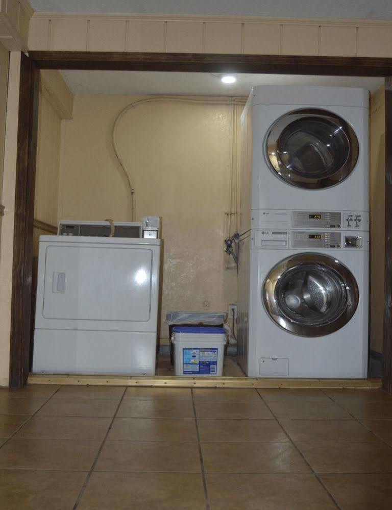 Budget Inn Of Tazewell County Pounding Mill Екстер'єр фото