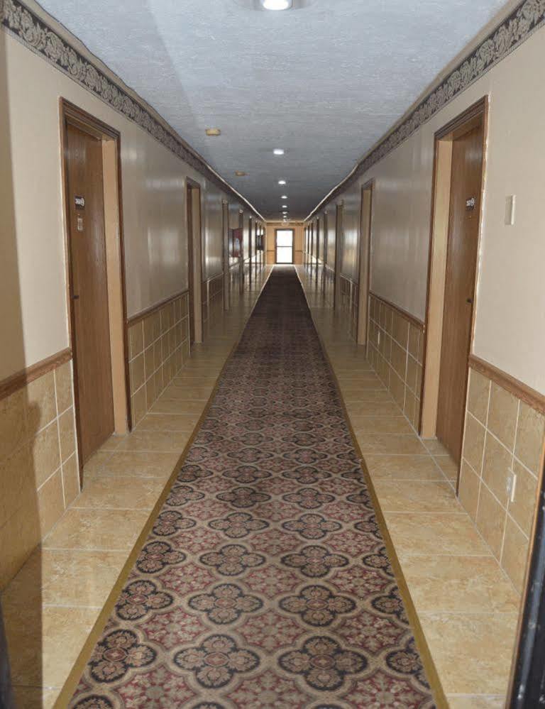 Budget Inn Of Tazewell County Pounding Mill Екстер'єр фото
